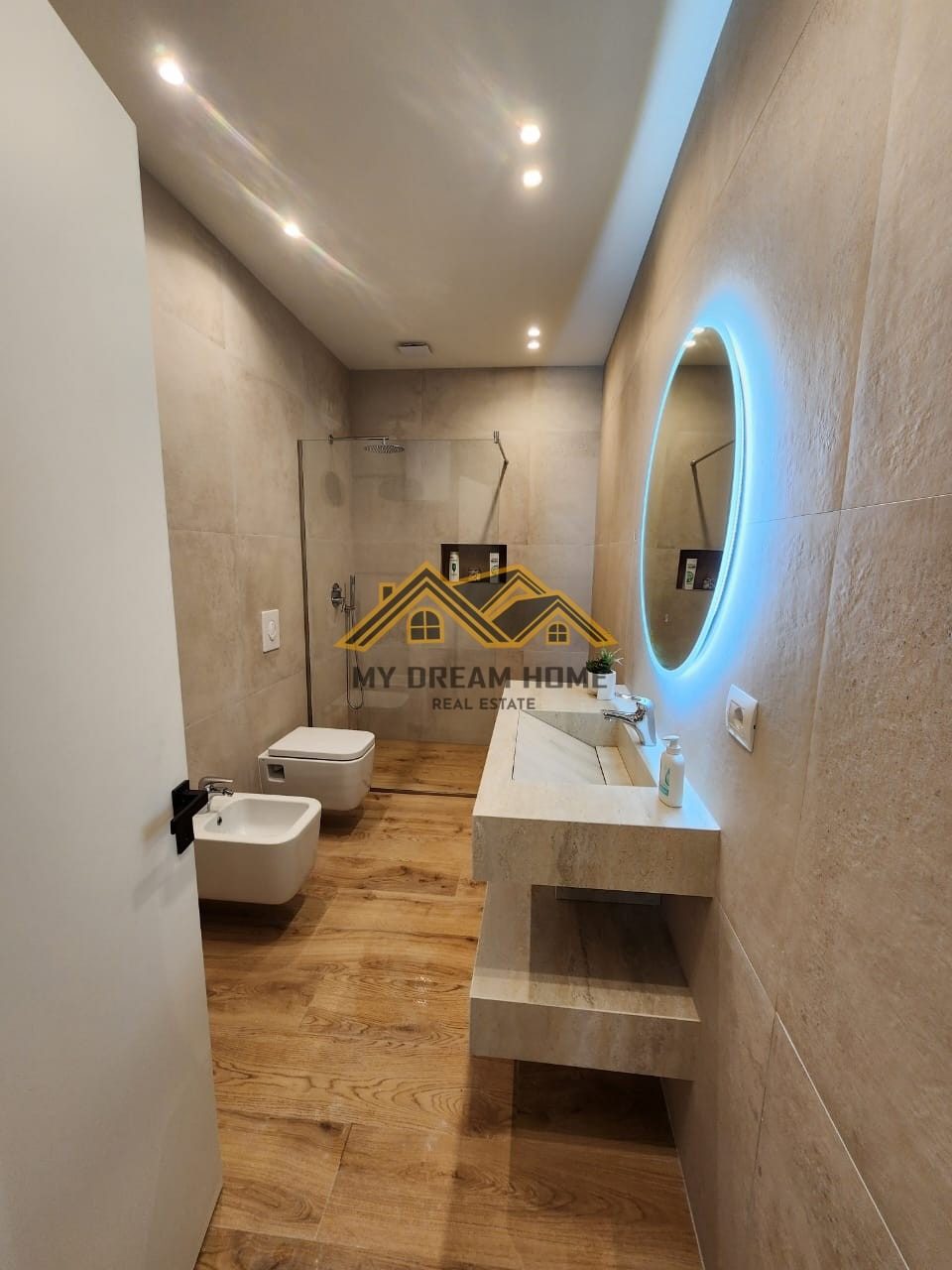 SHITET SUPER APARTAMENT 1+1 PLAZH DURRES !!! 3