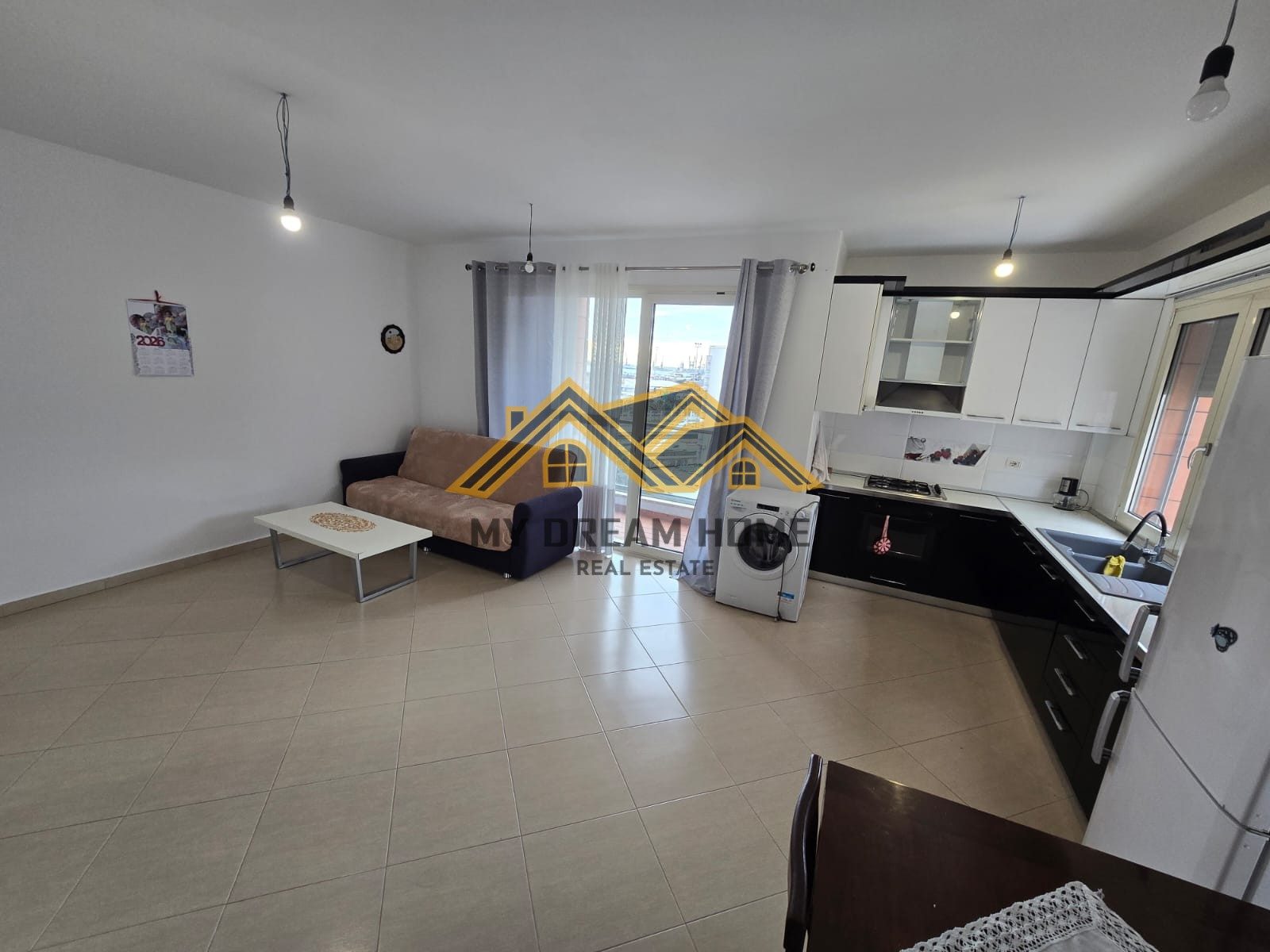SHITET APARTAMENT 3+1+2 + DEPO TEK PORT VIEW DURRES 2