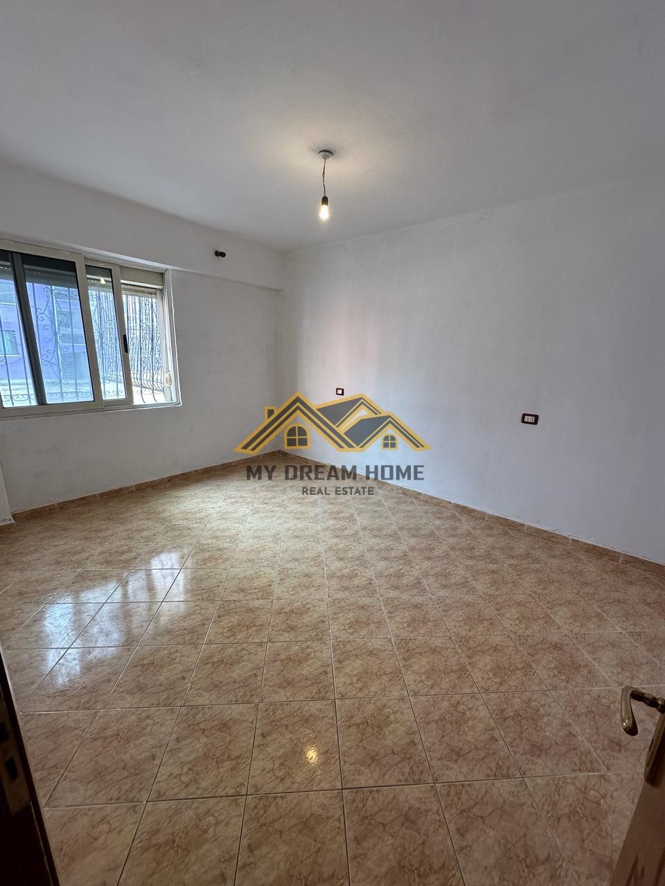 SHITET APARTAMENT 1+1 TEK STADIUMI DURRES! 4