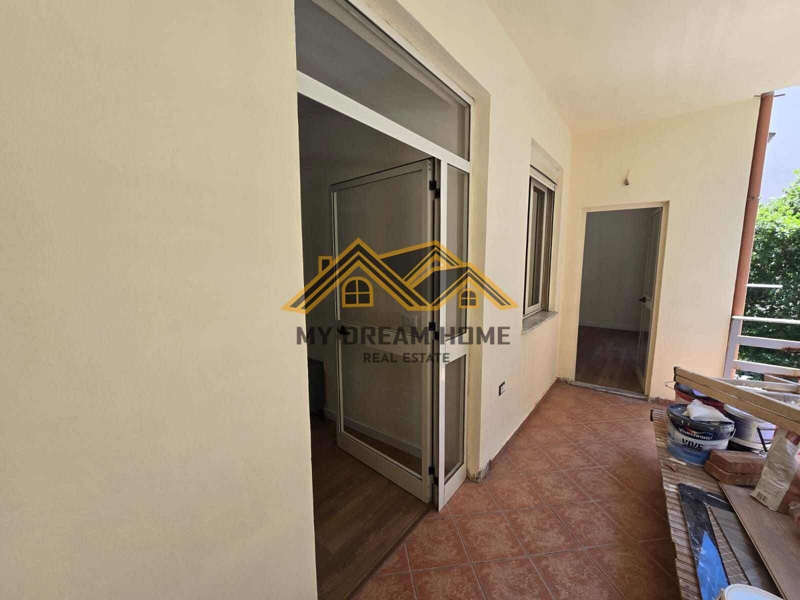 SHITET APARTAMENT 2+1 PLAZH ILIRIA DURRES 2