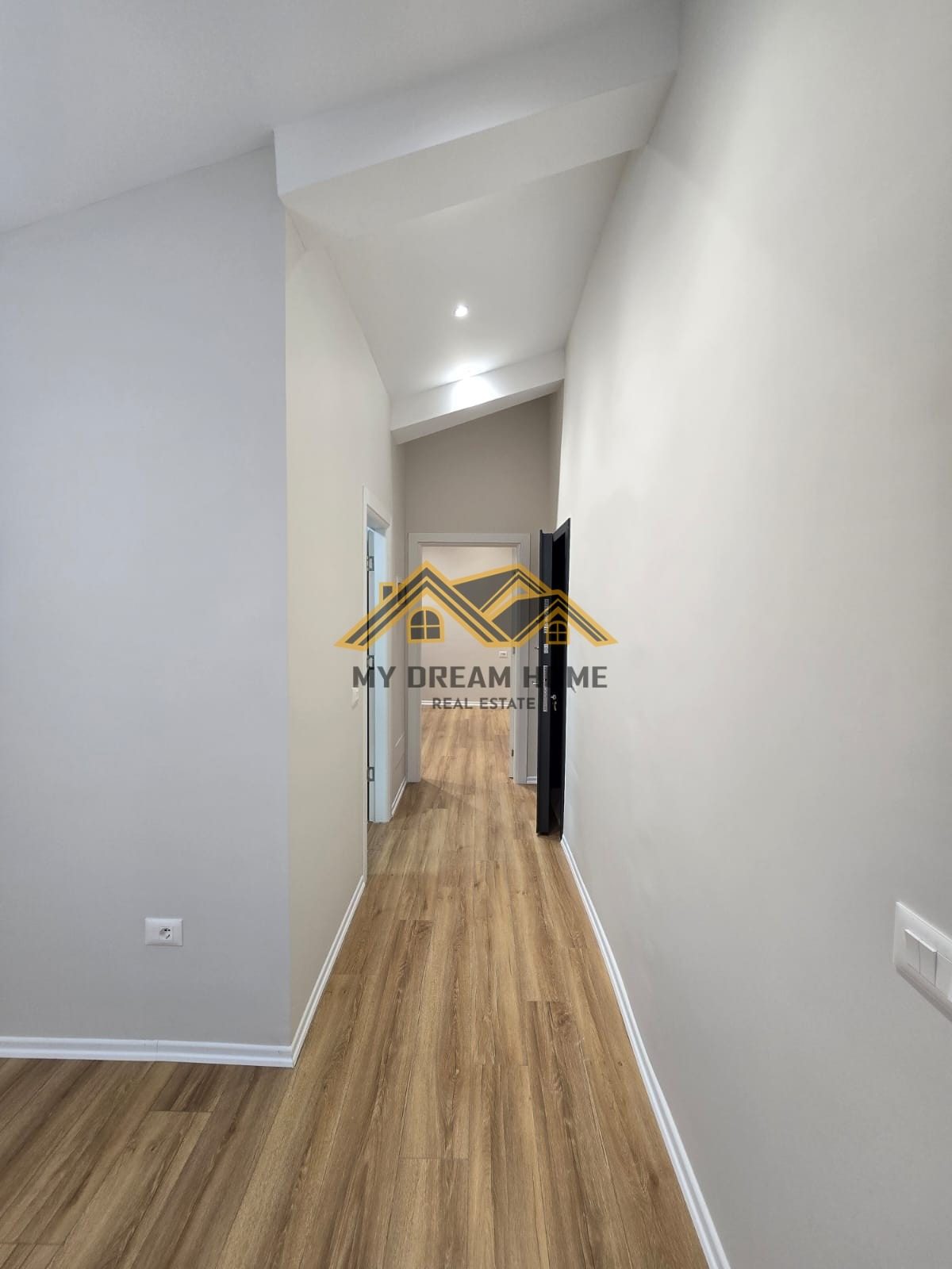 Apartament 1+1 Për Shitje prane Hotel Adriatik Me Pamje Deti, Durrës 3