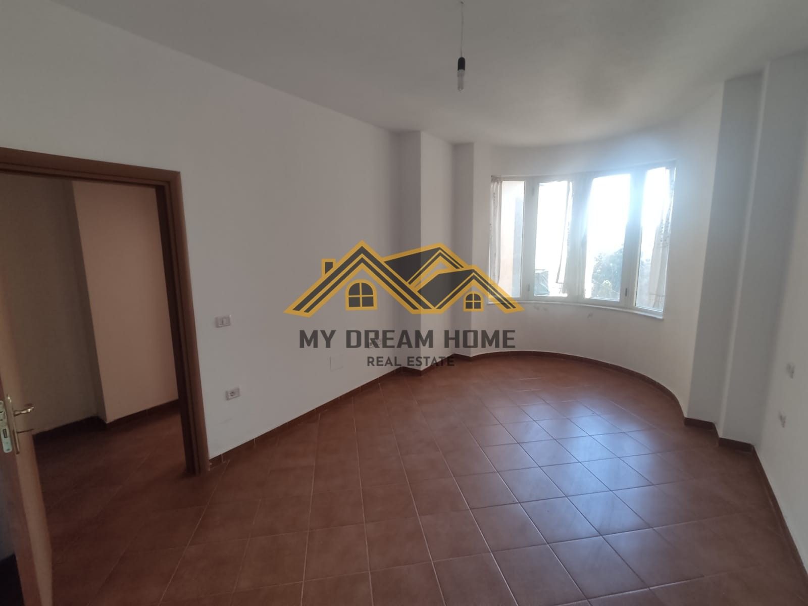 SHITET APARTAMENT 1+1 NE PLAZH, DURRES