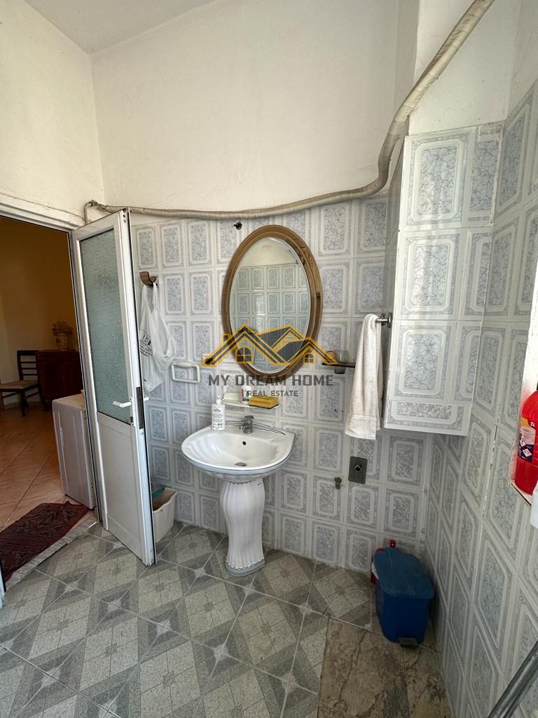 SHITET APARTAMENT 2+1 NE QENDER TE DURRESIT! 4