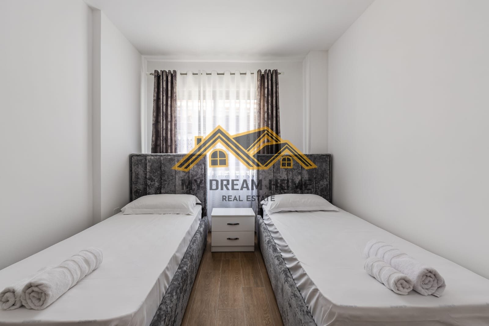 SHITET SUPER APARTAMENT NE GOLEM!