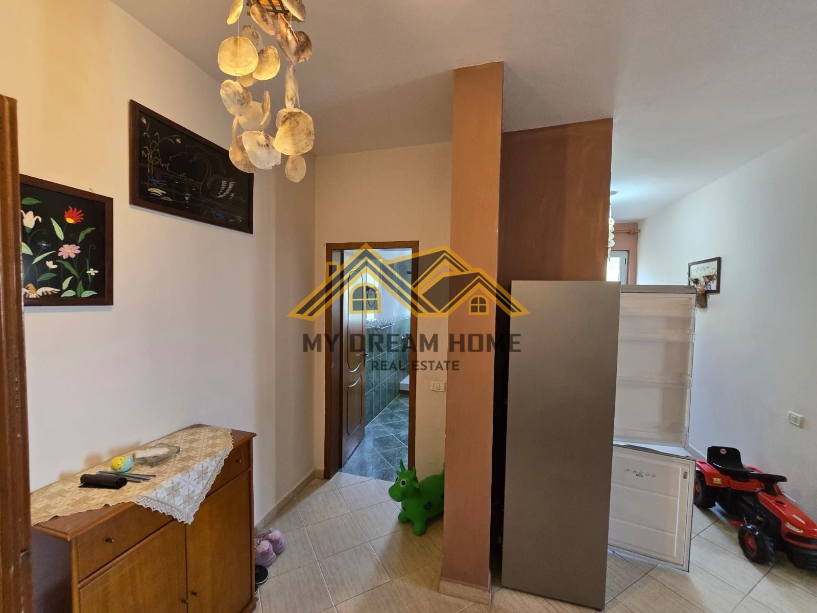 SHITET APARTAMENT 1+1 TEK SHKEMBI I KAVAJES!! 3