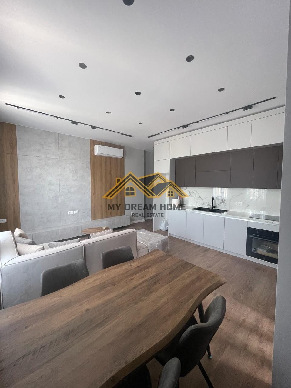 SHITET SUPER APARTAMENT 1+1 FULL PAMJE DETI