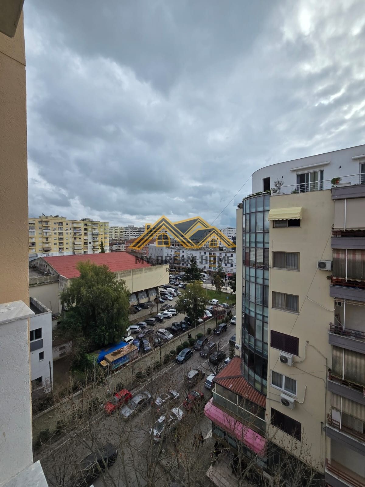 SHITET APARTAMENT 2+1+2 NE QENDER DURRES! 4