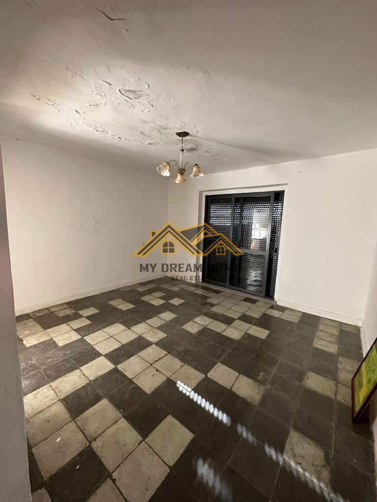 SHITET APARTAMENT 2+1 AFER STACIONIT TRENIT NE DURRES! 3