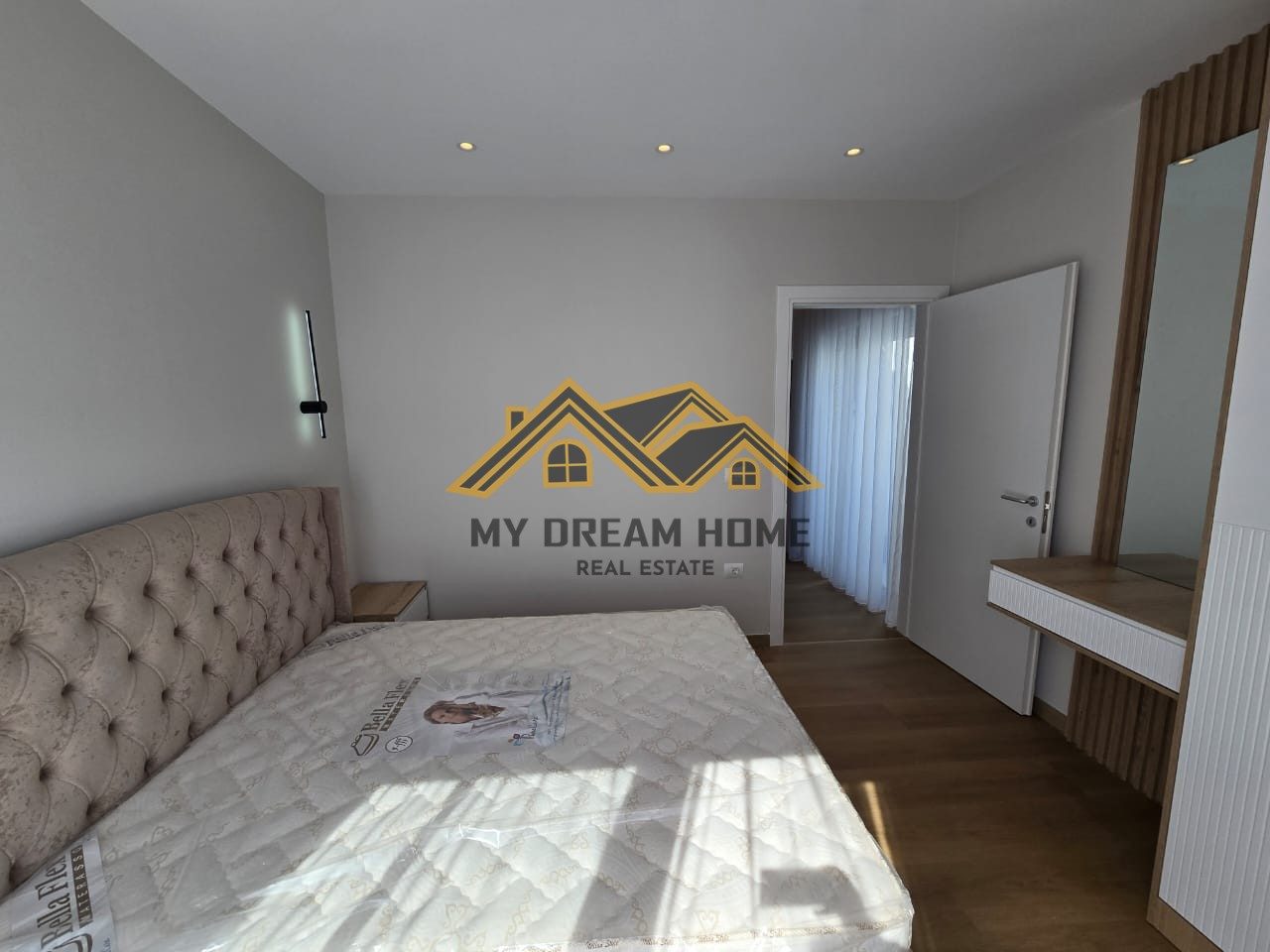 SHITET SUPER APARTAMENT NE GOLEM!
