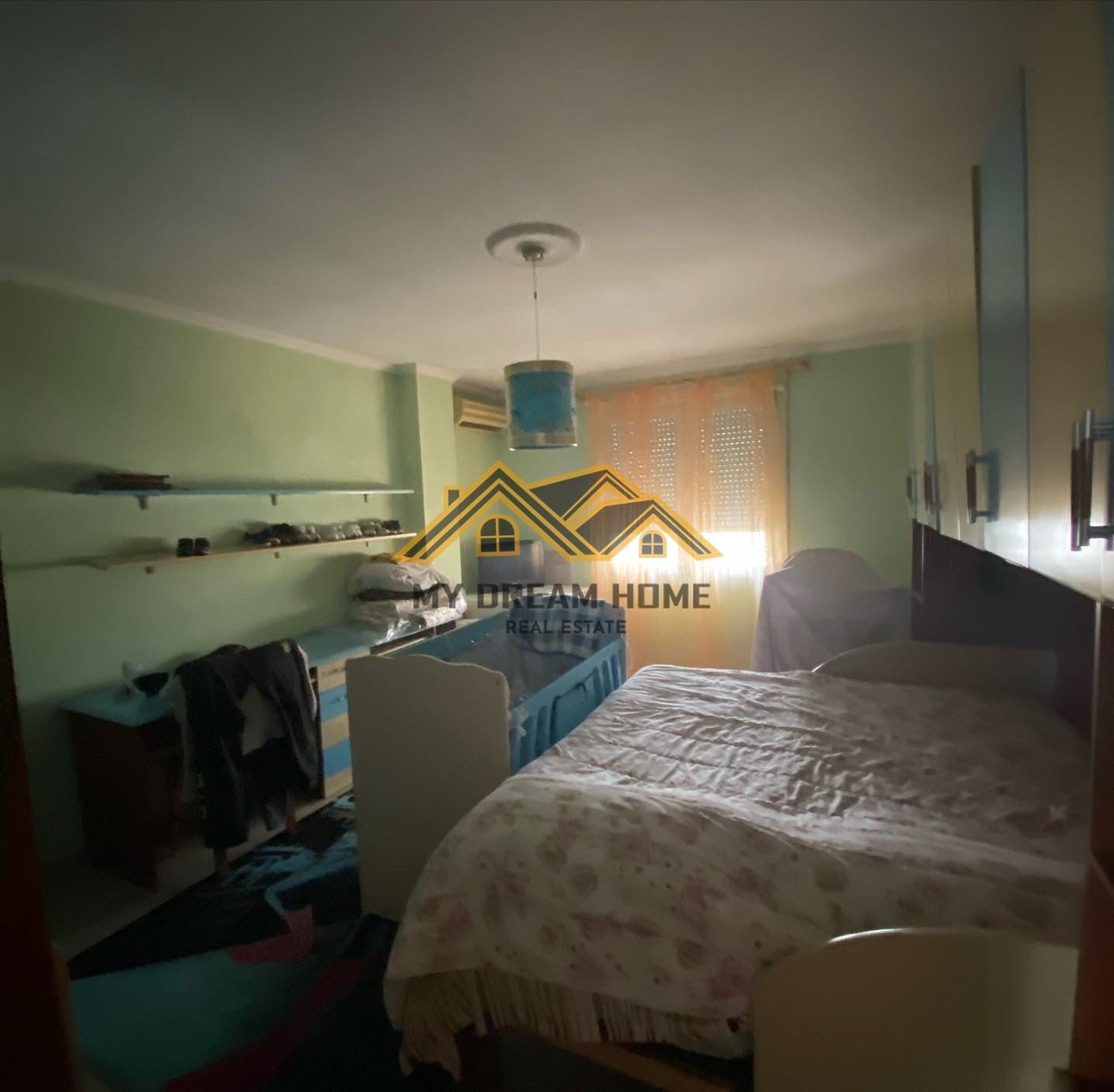 SHITET APARTAMENT 2+1+ VERAND TEK ZONA E TREGUT INDUSTRIAL! 4