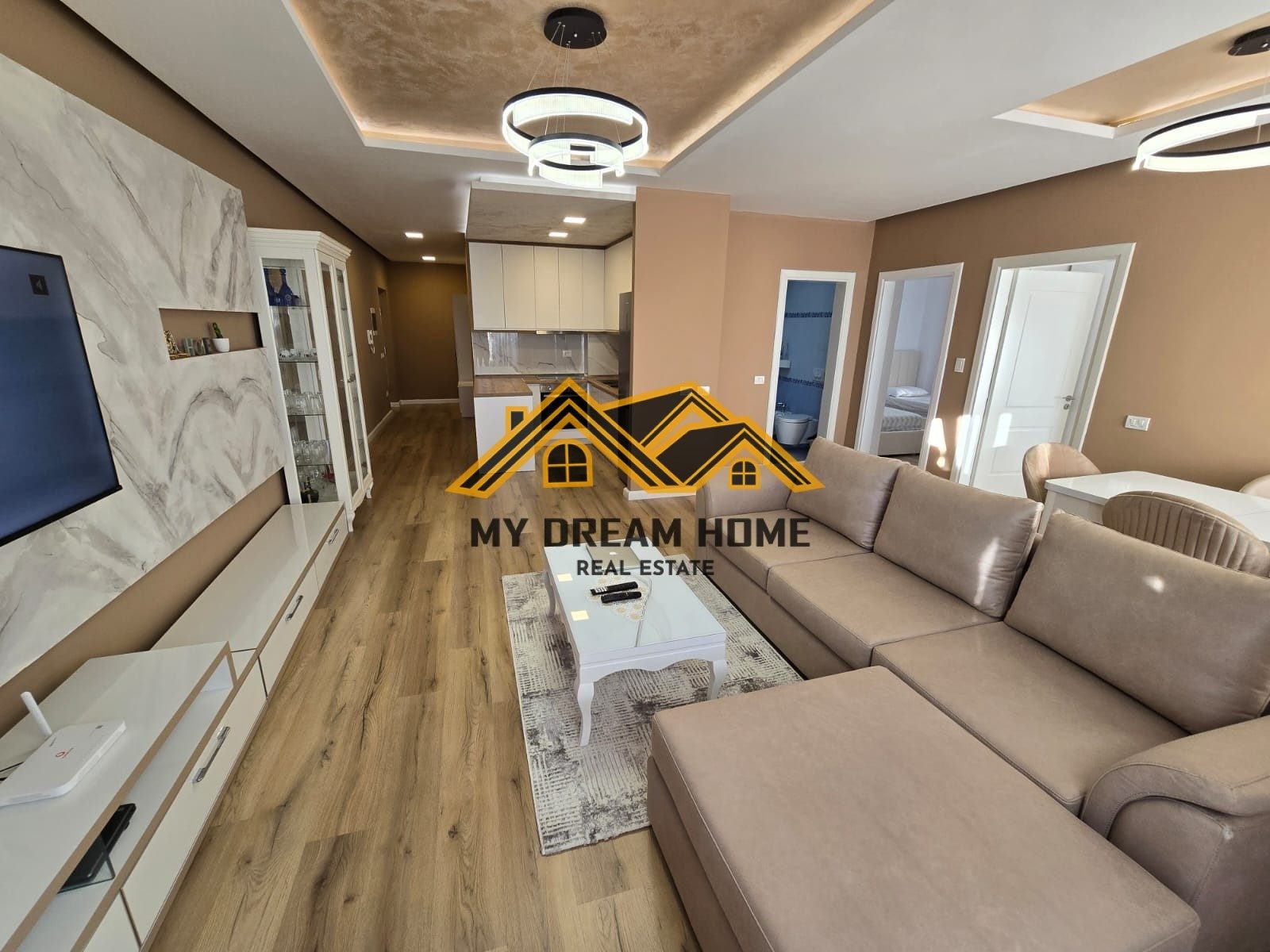 Shesim Super Apartament 2+1 Prane Stacionit Trenit Durres!