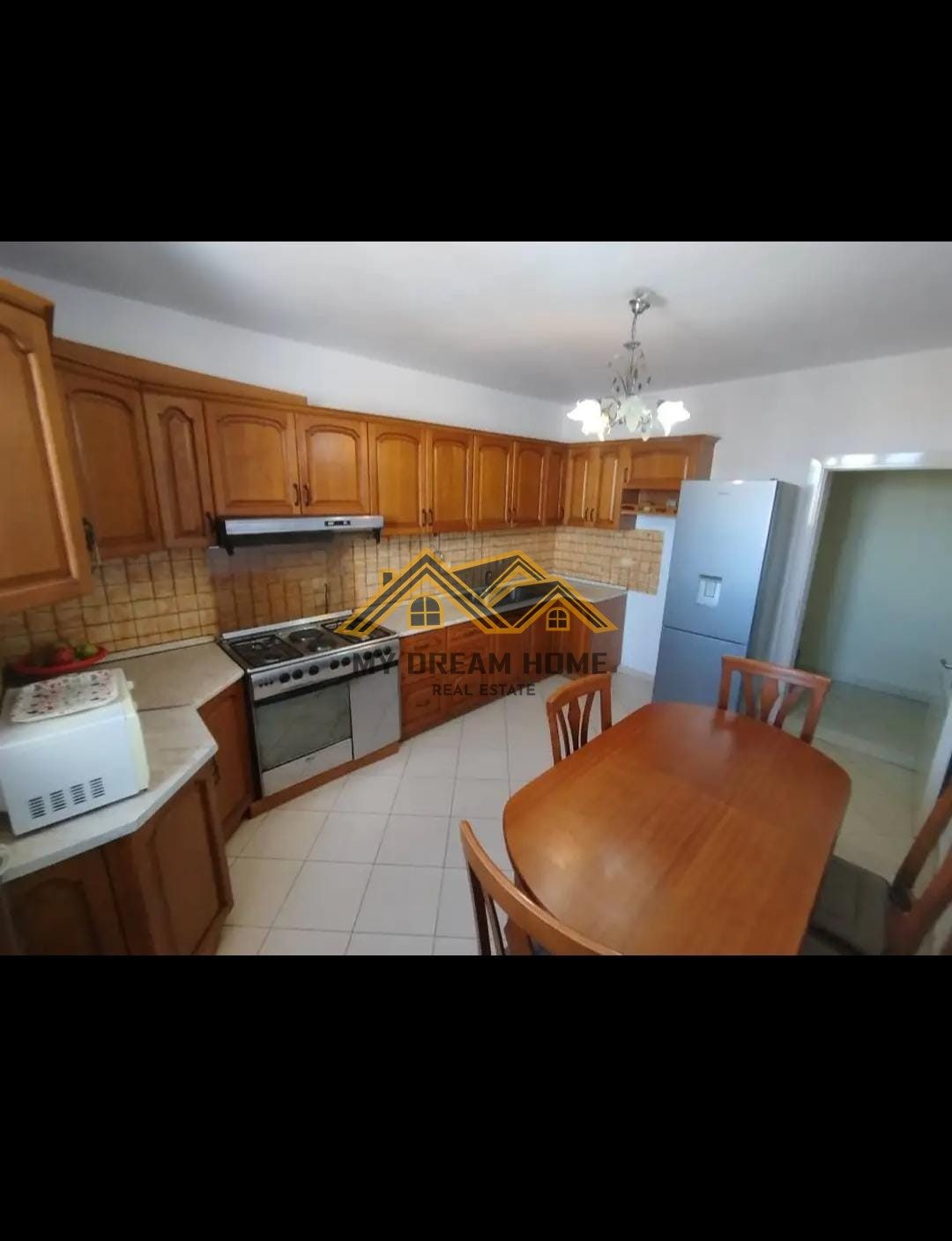 SHITET APARTAMENT 2+1+2 TEK MUZEUMI NE DURRES! 2