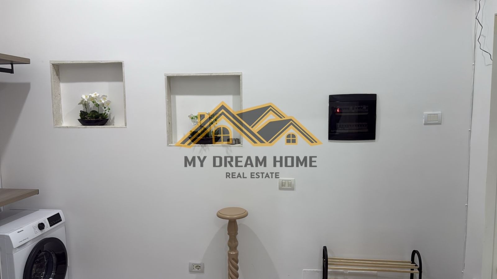 SHITET APARTAMENT 1+1 DURRES QENDER! 2