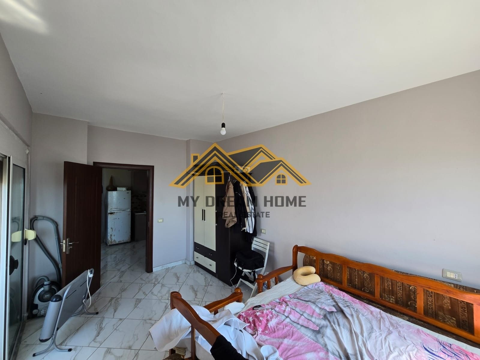 APARTAMENT 1+1 NE SHITJE ME PAMJE DETI TEK SHKEMBI KAVAJES ! 4
