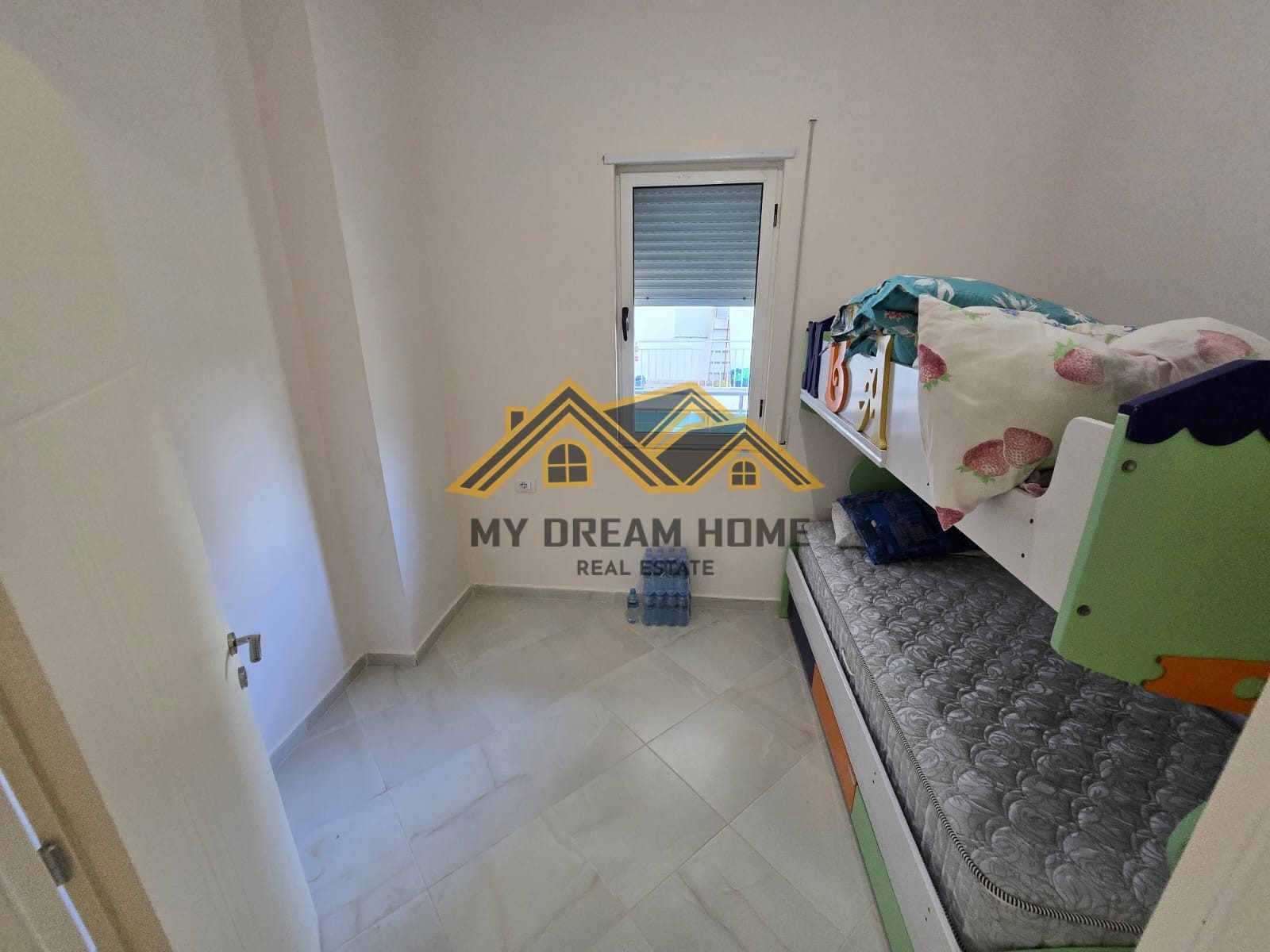 SHITET APARTAMENT 2+1+ NJE POST PARKIMI TEK SHKEMBI I KAVAJES!! 3