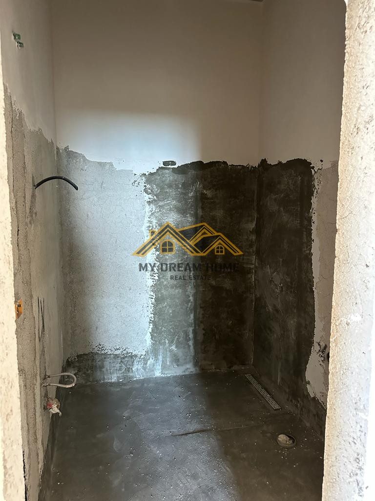 SHITET APARTAMENT 2+1+2 TE VOLLGA DURRES 3
