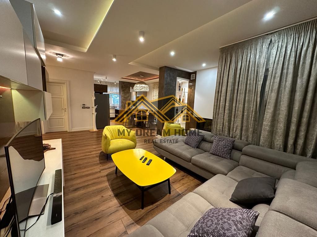 PENTHOUSE UNIK NE DURRES!