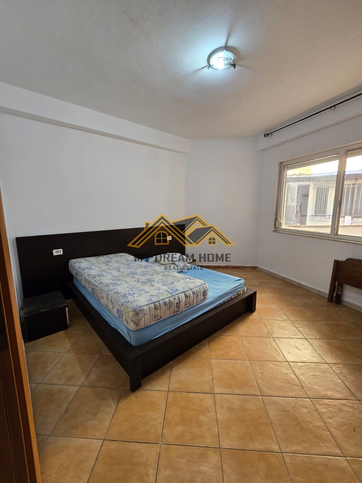 APARTAMENT 1+1 NE QENDER , DURRES PER SHITJE ! 3