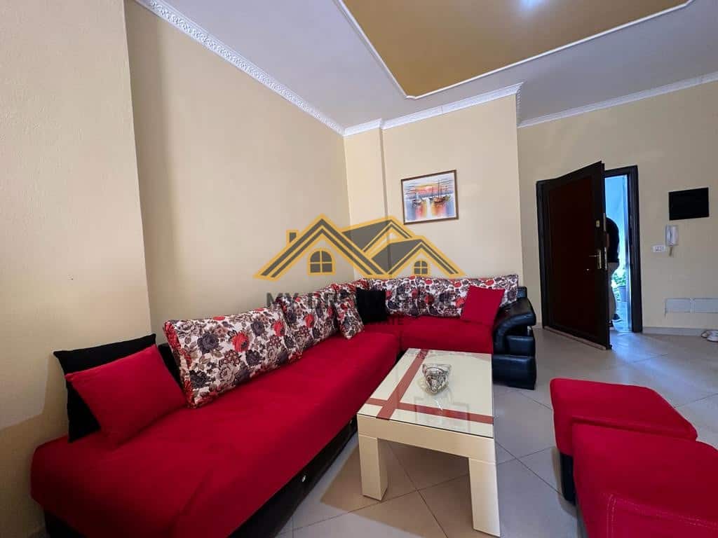 SHITET APARTAMENT 2+1 TEK ZONA E TREGUT INDUSTRIAL! 2