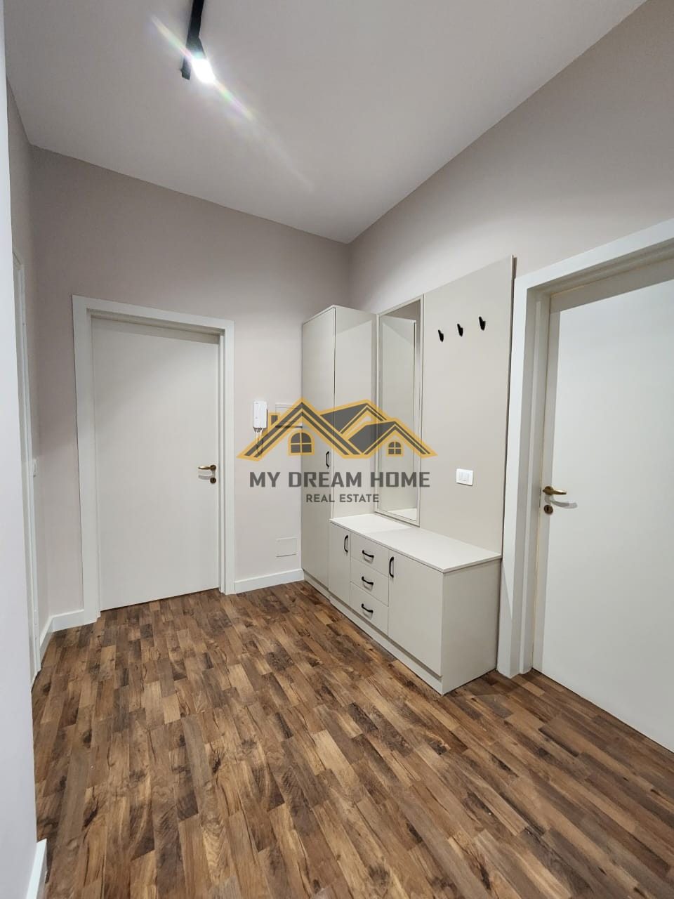 SHITET SUPER APARTAMENT 1+1 PLAZH DURRES !!! 2