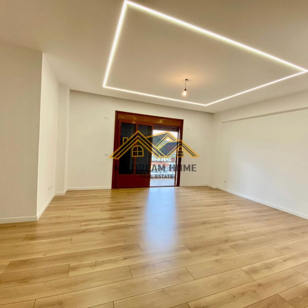 SHITET APARTAMENT 2+1+2 PRAN MARKATES DURRES!