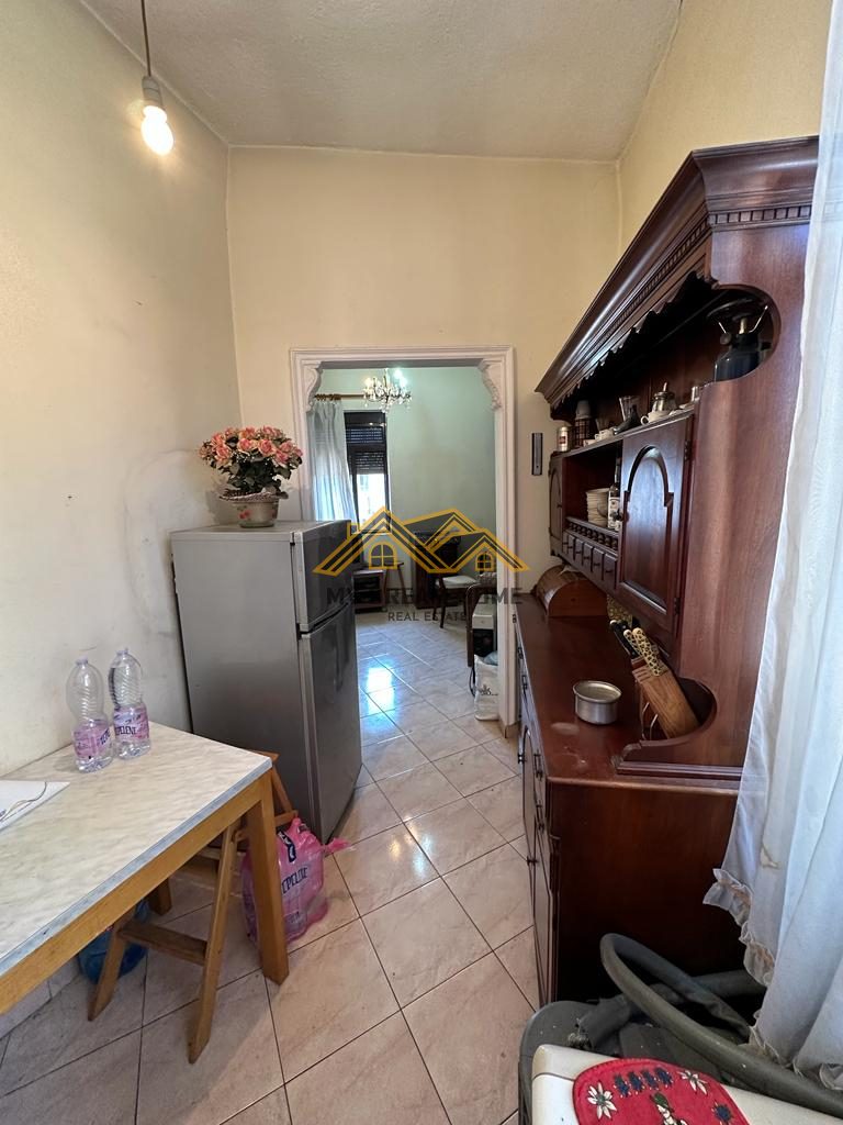SHITET APARTAMENT 2+1 NE QENDER TE DURRESIT! 3