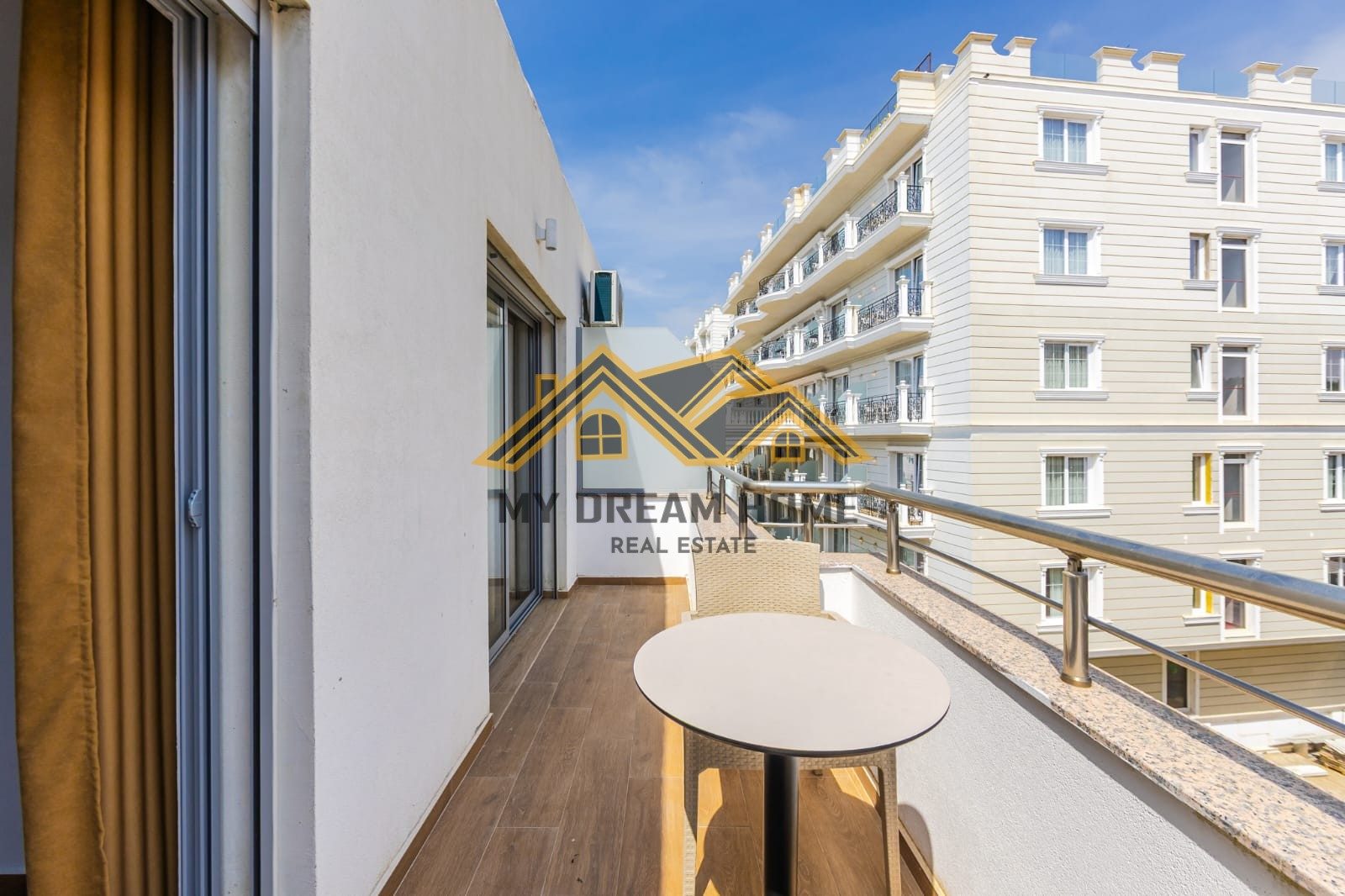 SHITET SUPER APARTAMENT NE GOLEM!
