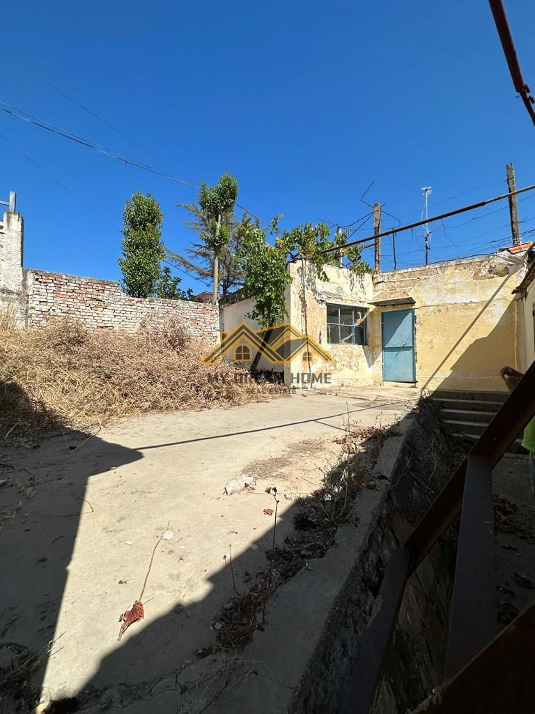 SHITET SHTEPI PRIVATE PRANE SHKOLLES ” DEMOKRACIA”, NE DURRES 4