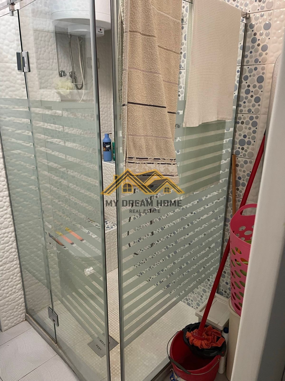 VLORE- AQUAMARINE RESIDENCE: SHESIM APARTAMENT ME PAMJE NGA DETI