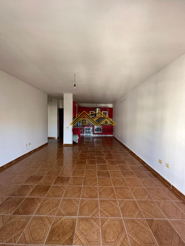 SHESIM APARTAMENT 2+1+2 NE GOLEM 150M NGA DETI PRAN HOTEL “FLOWER”!
