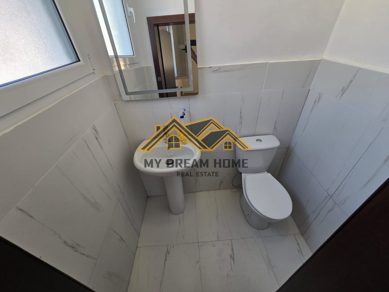 Shitet , Shtëpi Private 2-katëshe , Lagjja Re ,Durres