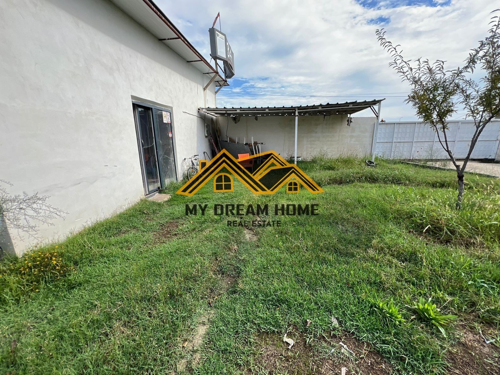 Shitet toke 800m2 + Magazinë 130m2 në Durrës!