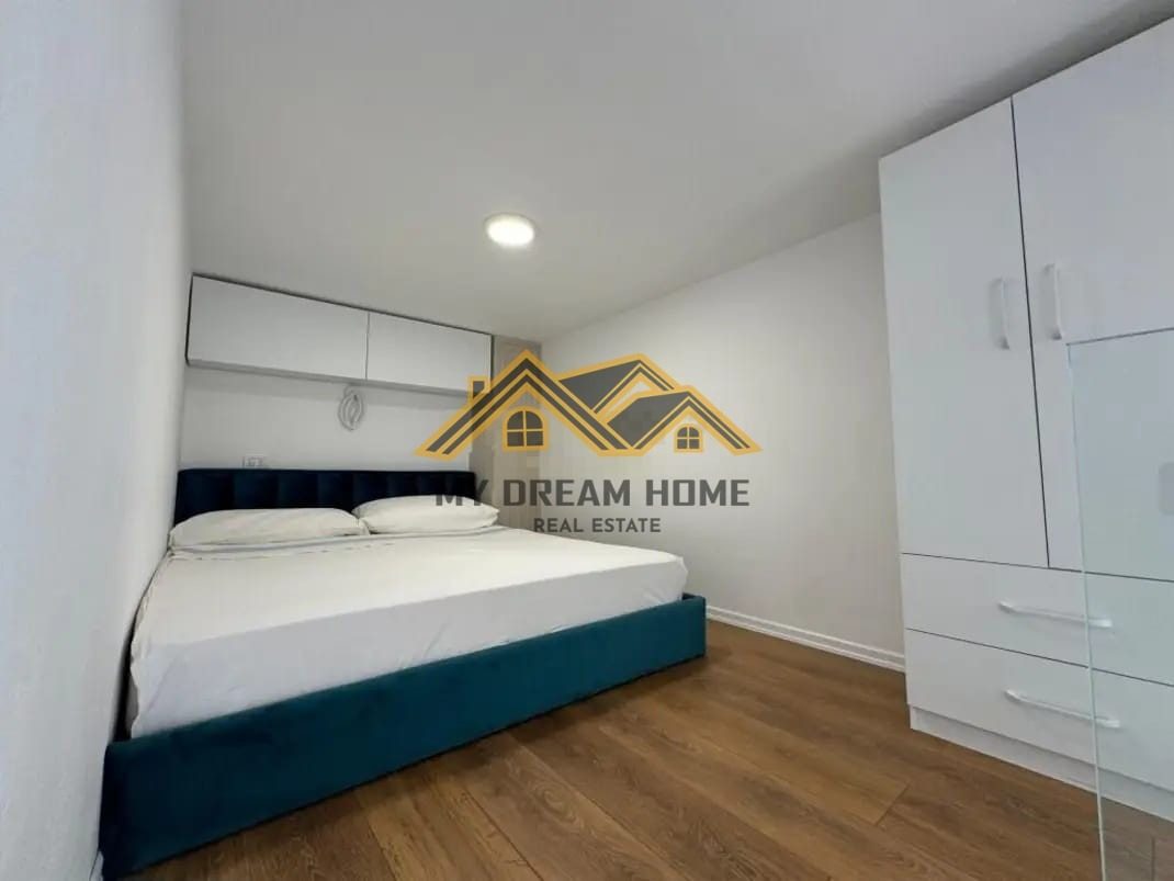 SHITET STUDIO LOFT STACIONI I PARE NE PLAZH VETEM 15M NGA DETI 3