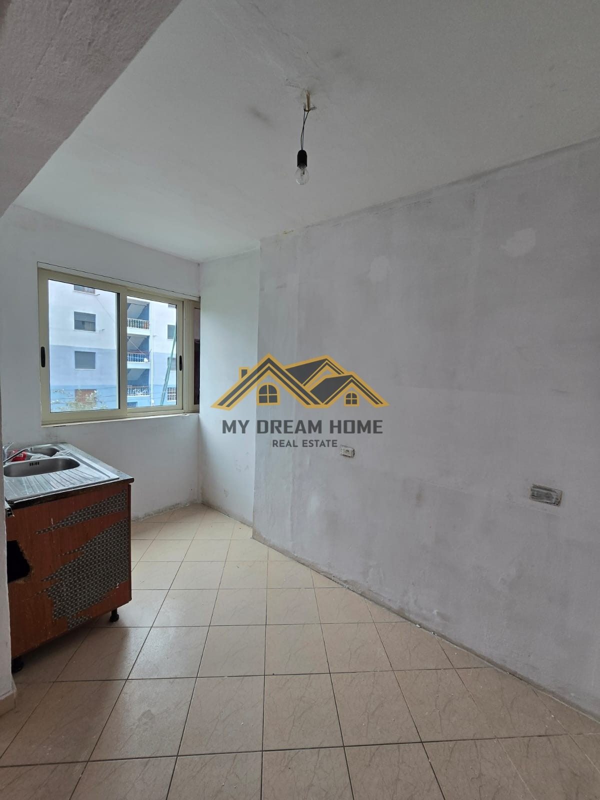 APARTAMENT 1+1 TEK VALA PARK , DURRES PER SHITJE ! 2