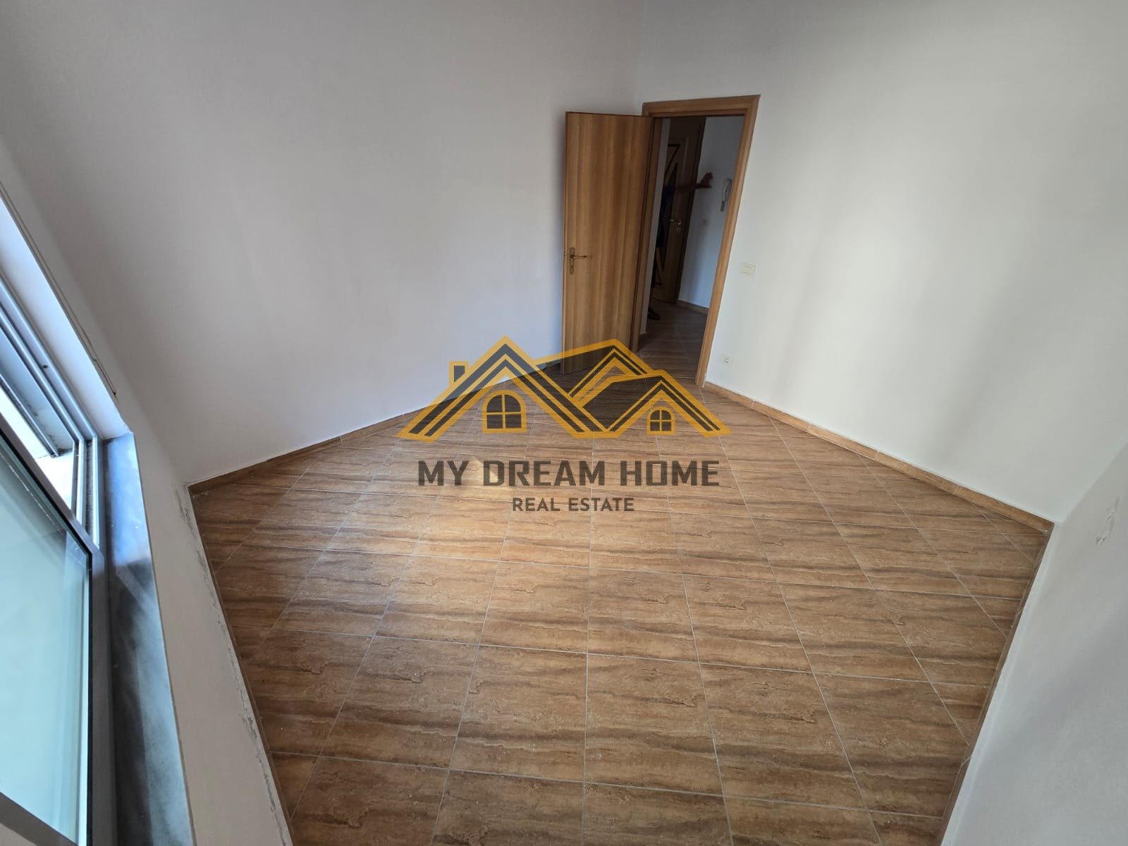 SHITET APARTAMENT 1+1 NE PLAZH DURRES! 3