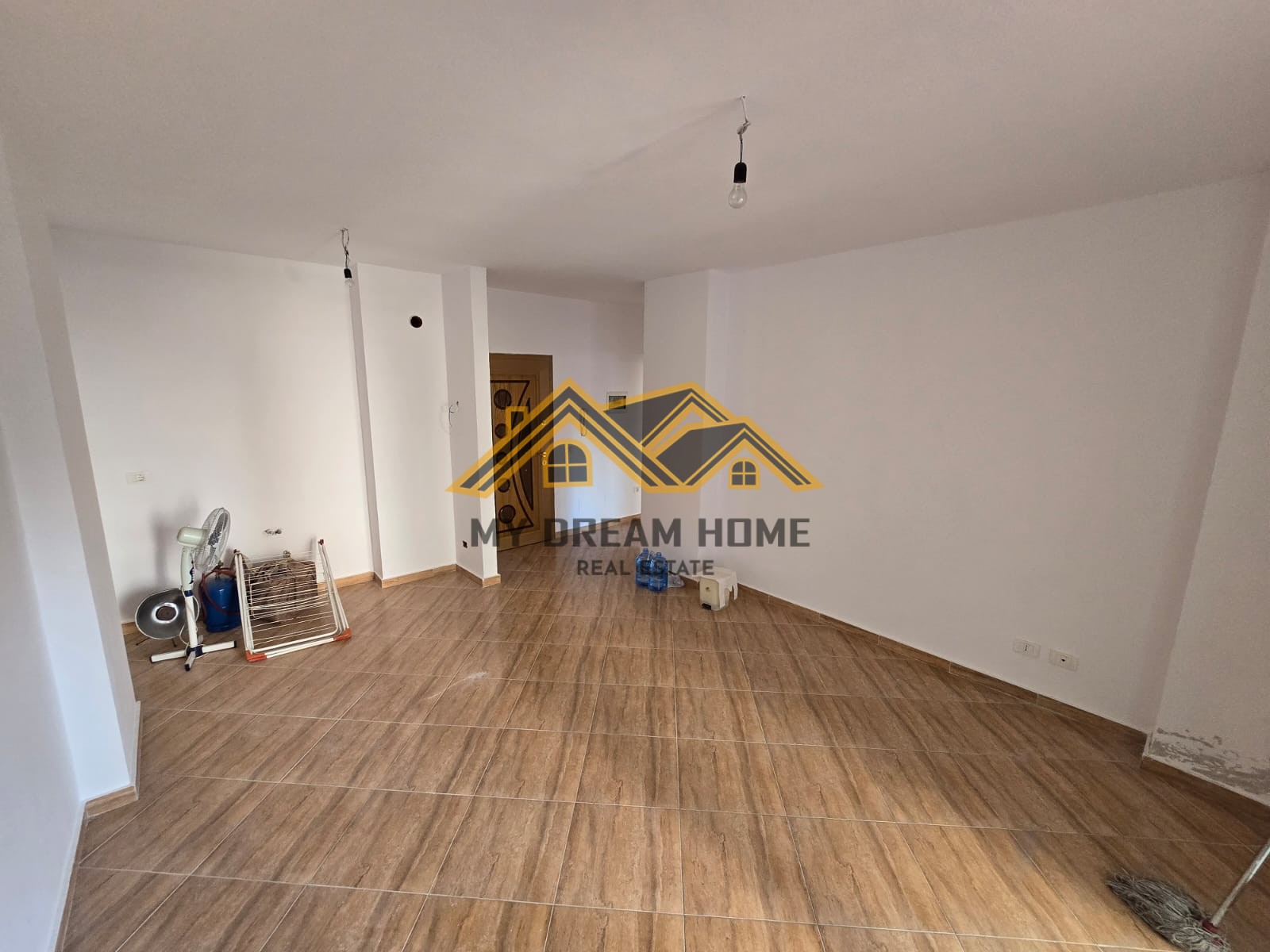 SHITET APARTAMENT 1+1 NE PLAZH DURRES!
