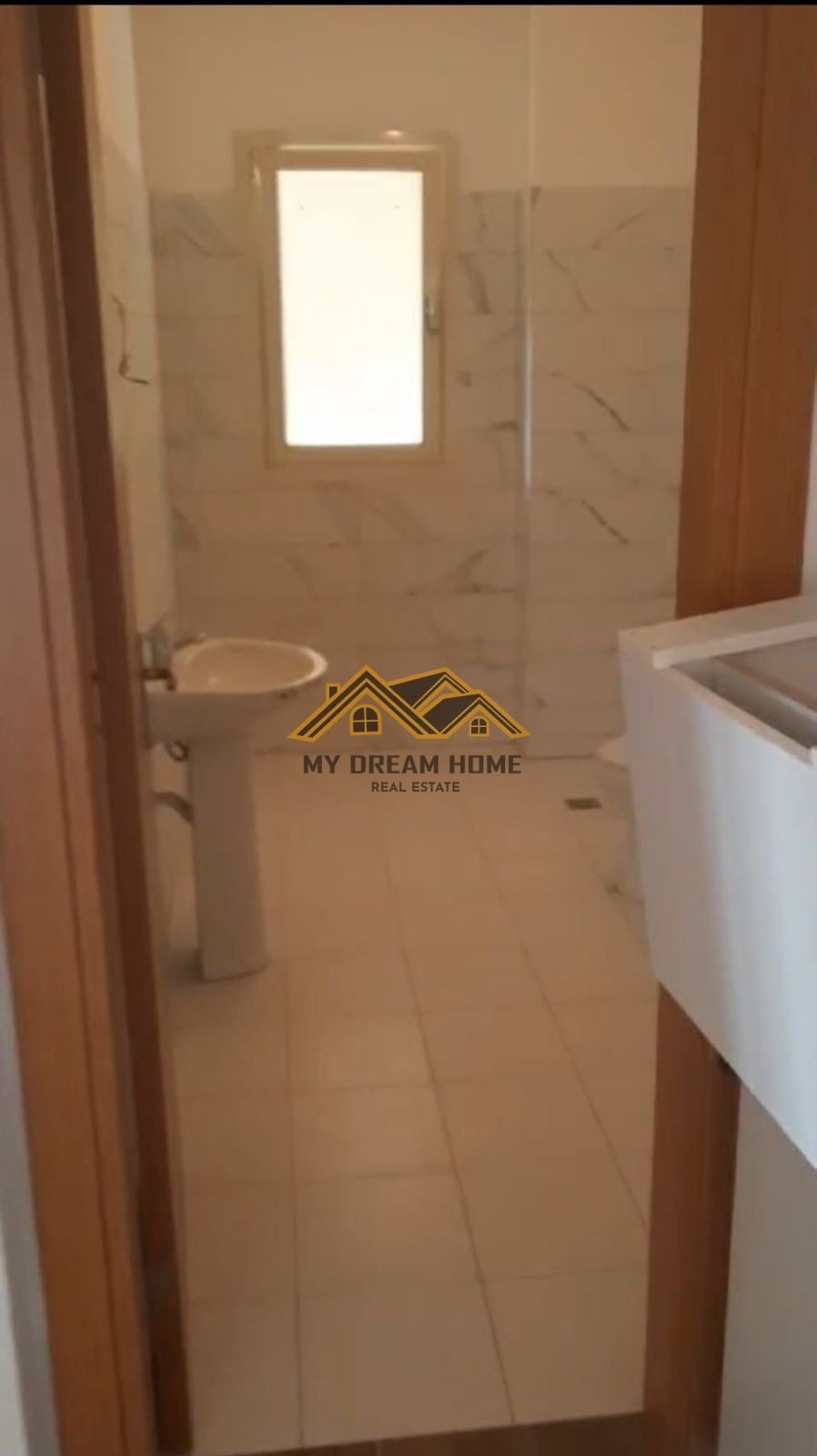 Apartament 2+1 per shitje në Rrugen Aleksander Goga. 3