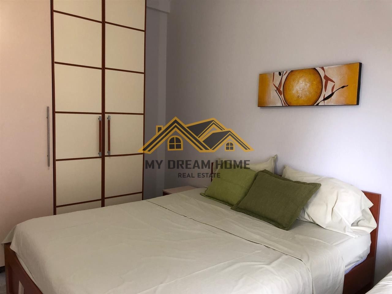 SHITET APARTAMENT 1+1 ME PAMJE NGA DETI NE PLAZH ! 3