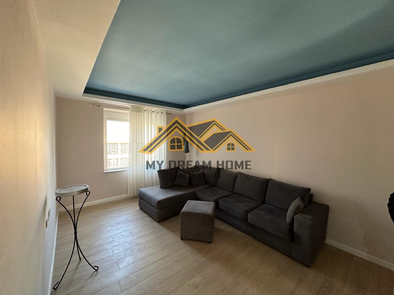 SHITET APARTAMENT 1+1 NE QENDER TE DURRESIT
