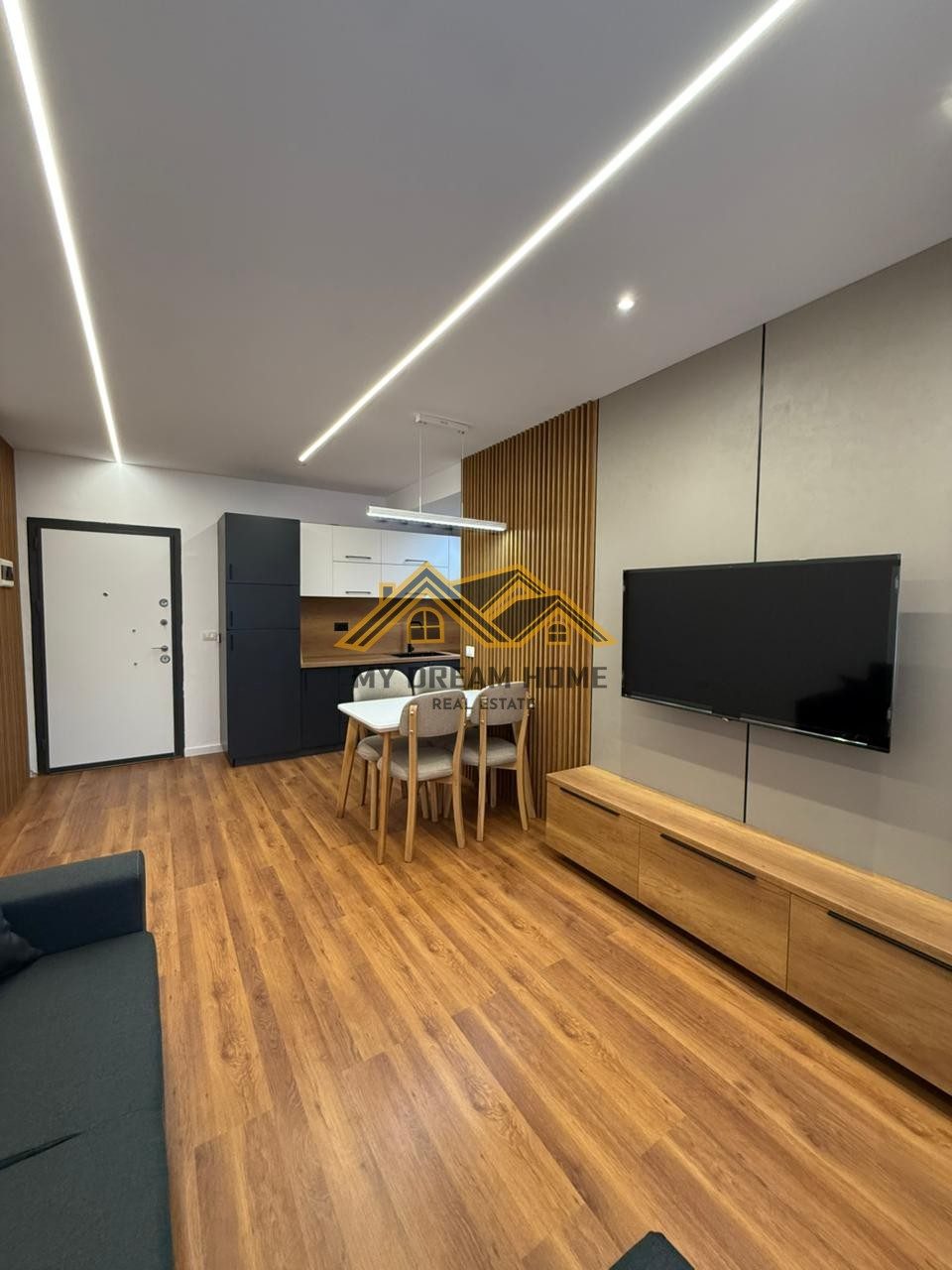 SHITET APARTAMENT 1+1 PLAZH DURRES