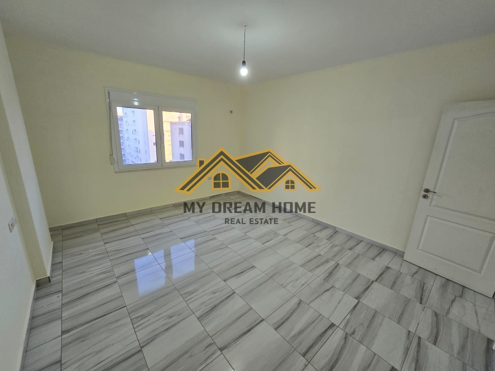 SHITET APARTAMENT 1+1 TEK SHKEMBI I KAVAJES! 3