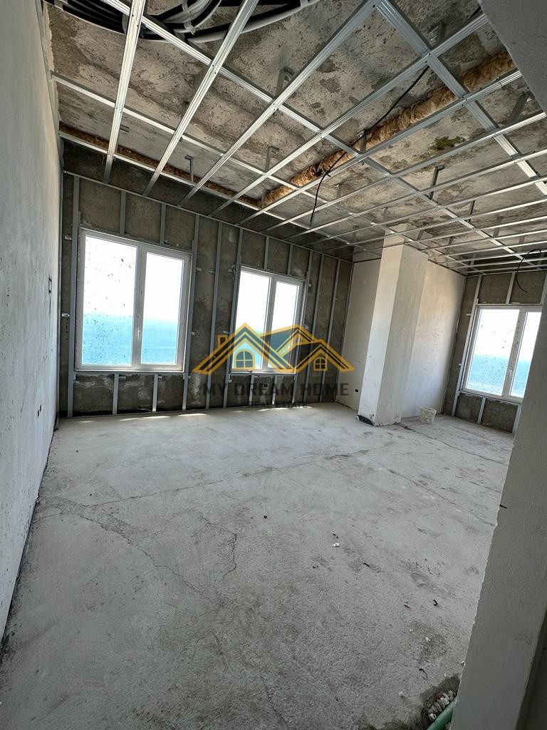 SHITET APARTAMENT 2+1+2 TE VOLLGA DURRES 4