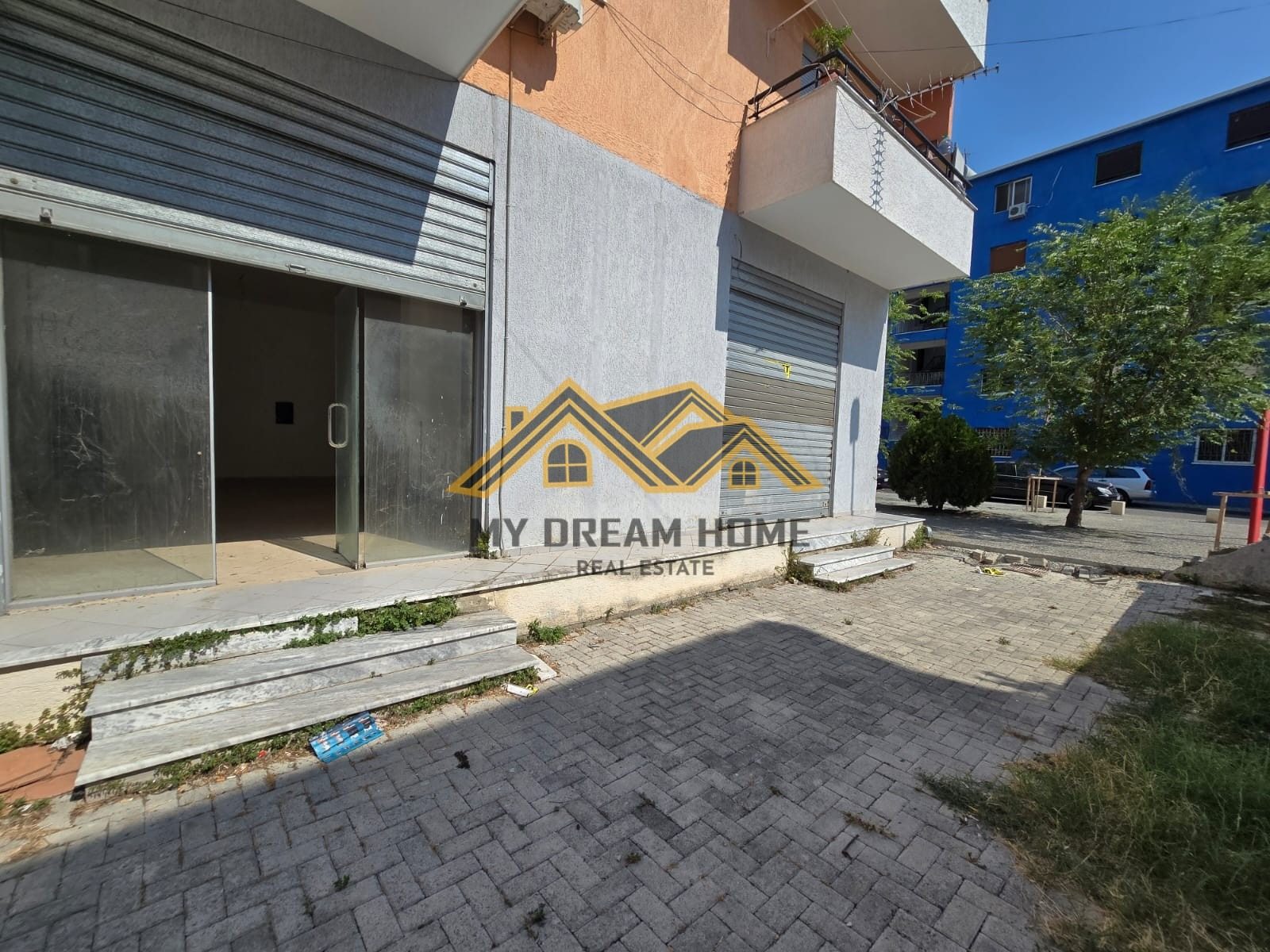 SHITET AMBIENT BIZNESI TEK VALA PARK NE DURRES!