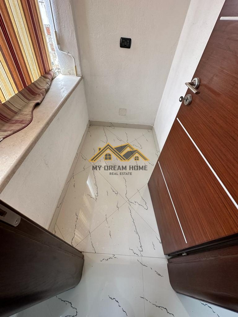 SHITET APARTAMENTE 3+1+2 PRAN SPITALIT AMERIKAN! 3