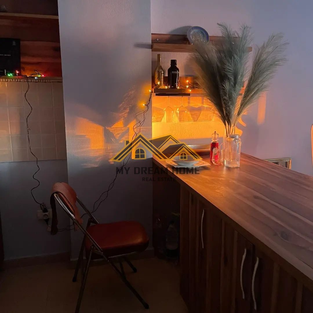 SHITET GARSIONIERE ME PAMJE NGA DETI AFER HOTEL ADRIATIKU! 3