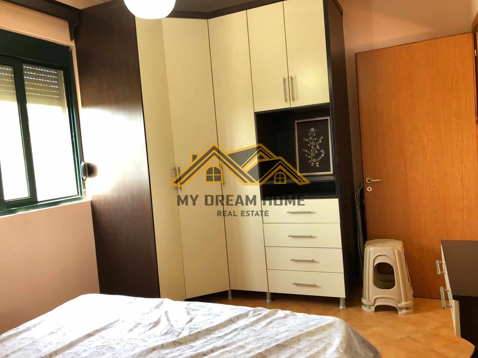SHITET APARTAMENT 1+1 TEK MALI I ROBIT 3