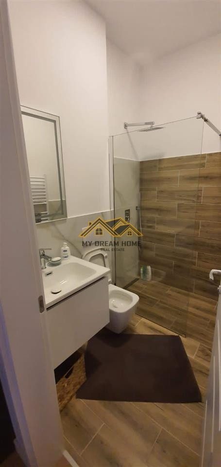 PENTHOUSE UNIK TEK MALI I ROBIT (GOLEM)