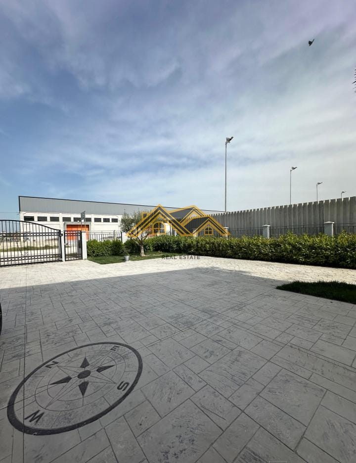Shitet vilë 3-katëshe në Spitallë, Durrës