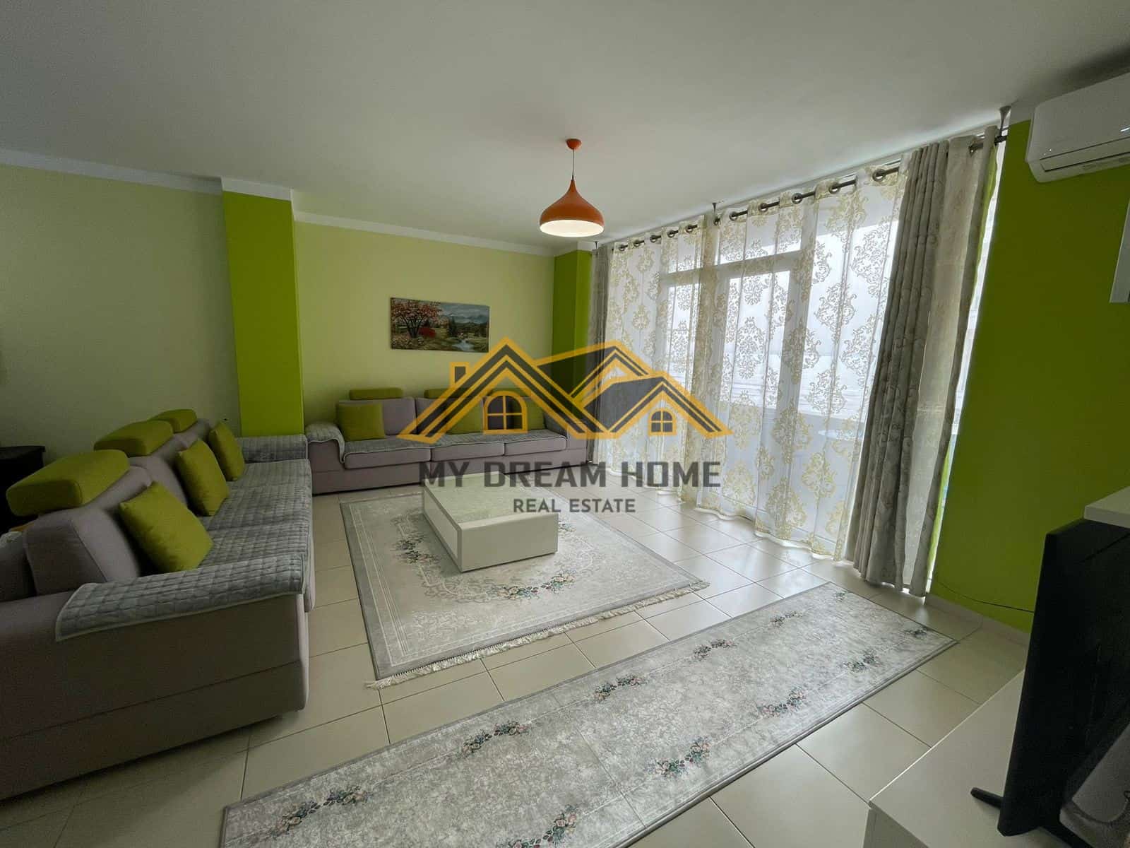 SHITET APARTAMENT 2+1+2 + DEPO ME PAMJE DETI TEK HOTEL VIVAS