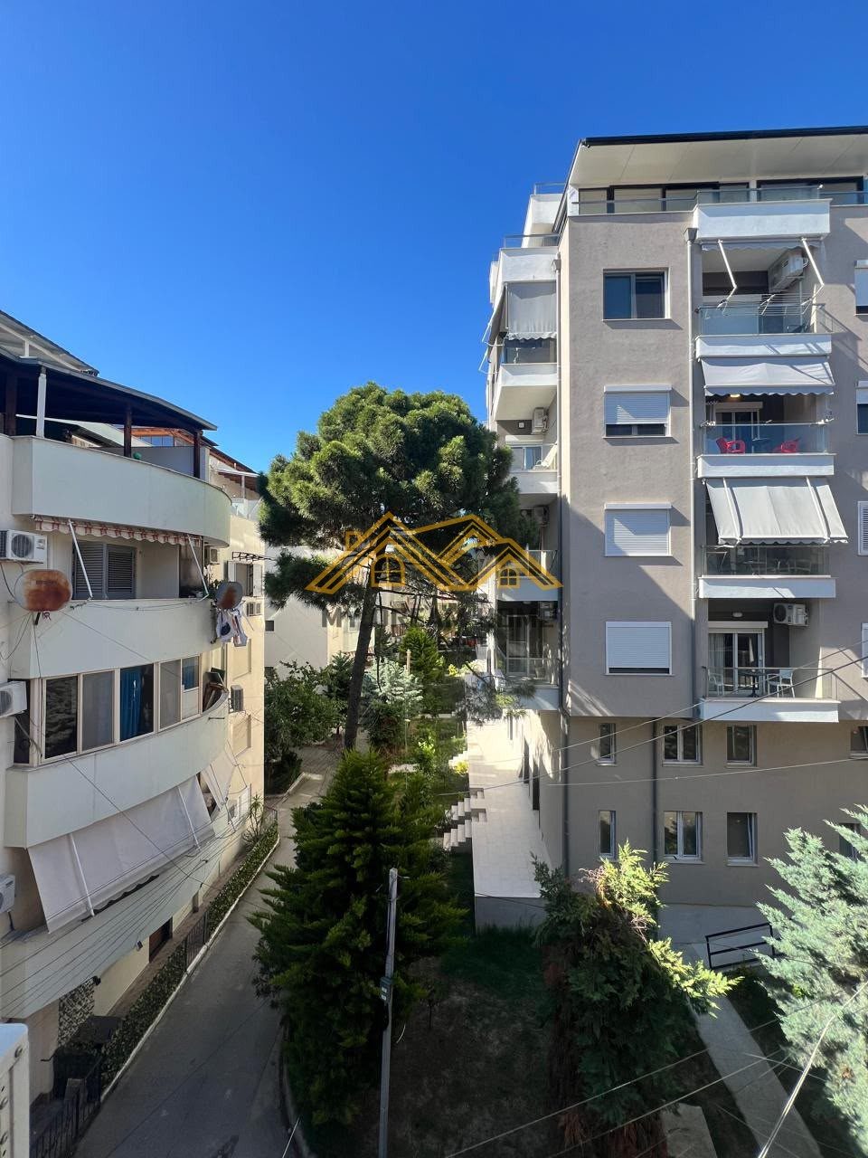 SHITET APARTAMENT 1+1 GOLEM.